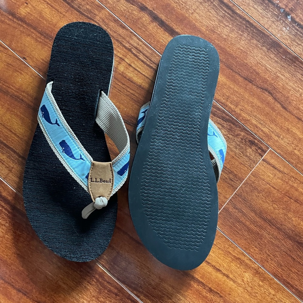 Ll Bean Whale Flip Flops